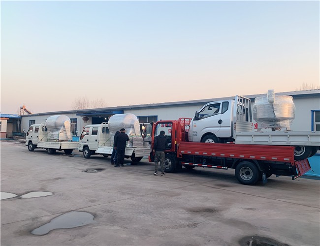 800L、1200L變頻水冷真空滾揉機，700L電加熱夾層鍋發(fā)往河南