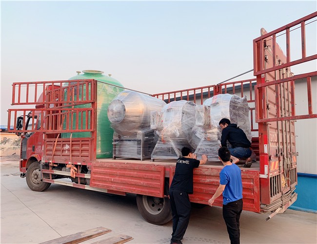 匯品1200L水冷泵變頻真空滾揉機(jī)一臺，600L可傾燃?xì)庵箦?臺發(fā)往河南