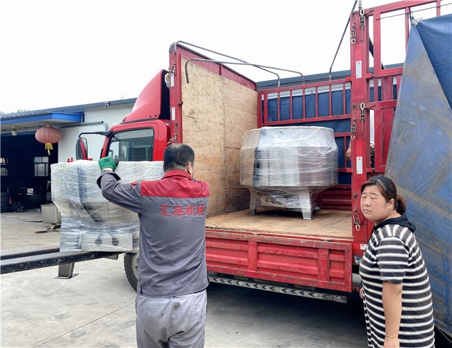 匯品700L電加熱夾層鍋、150L電加熱夾層鍋發(fā)往山西晉中