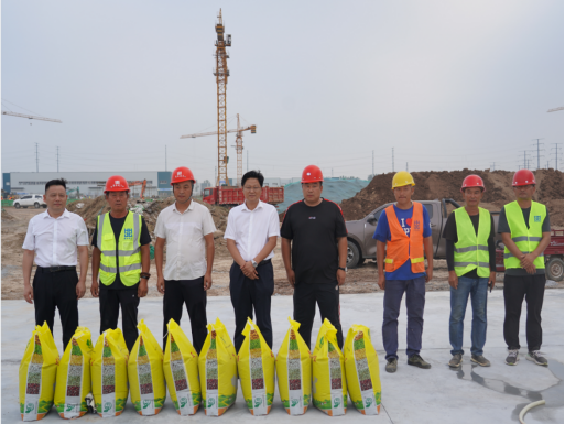 黨委書記、董事長劉培建深入工地慰問一線員工133.png